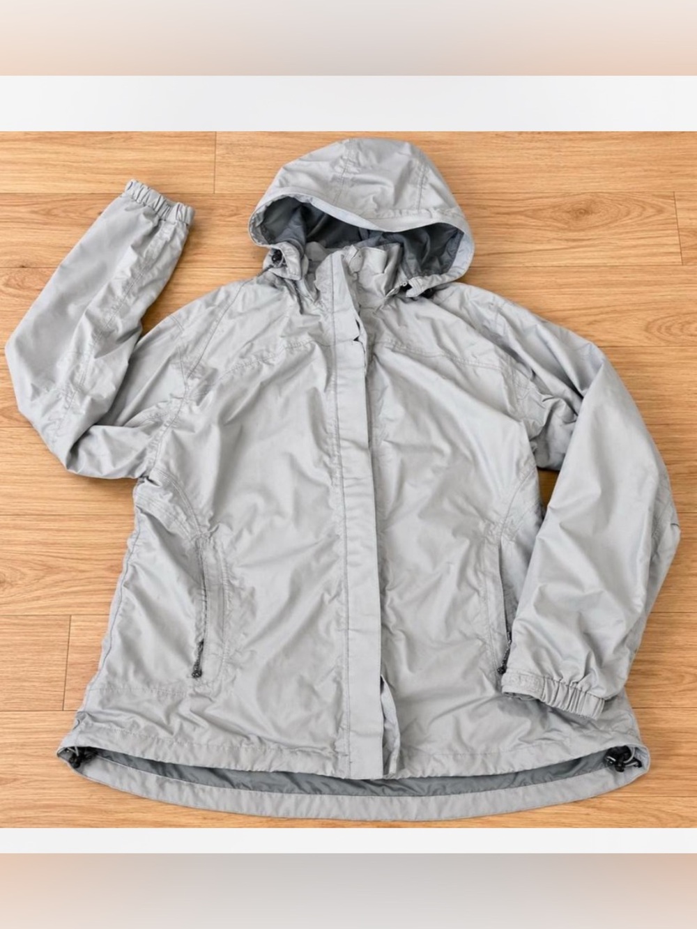 Columbia Light Gray women’s  Hooded Raincoat